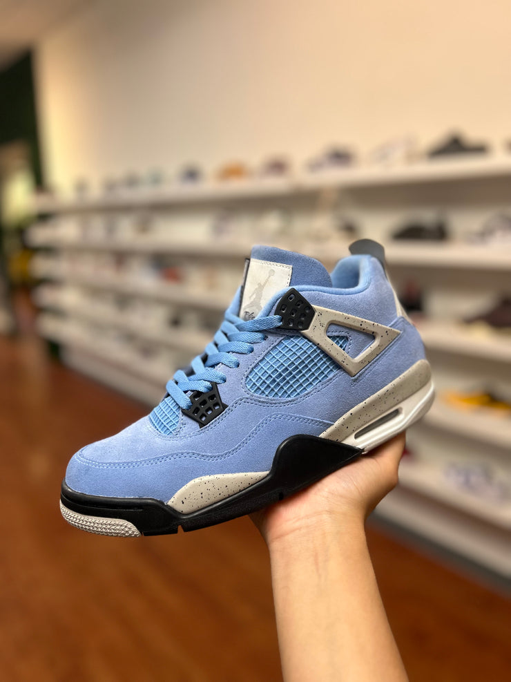 Jordan 4 unc Blue size 9.5